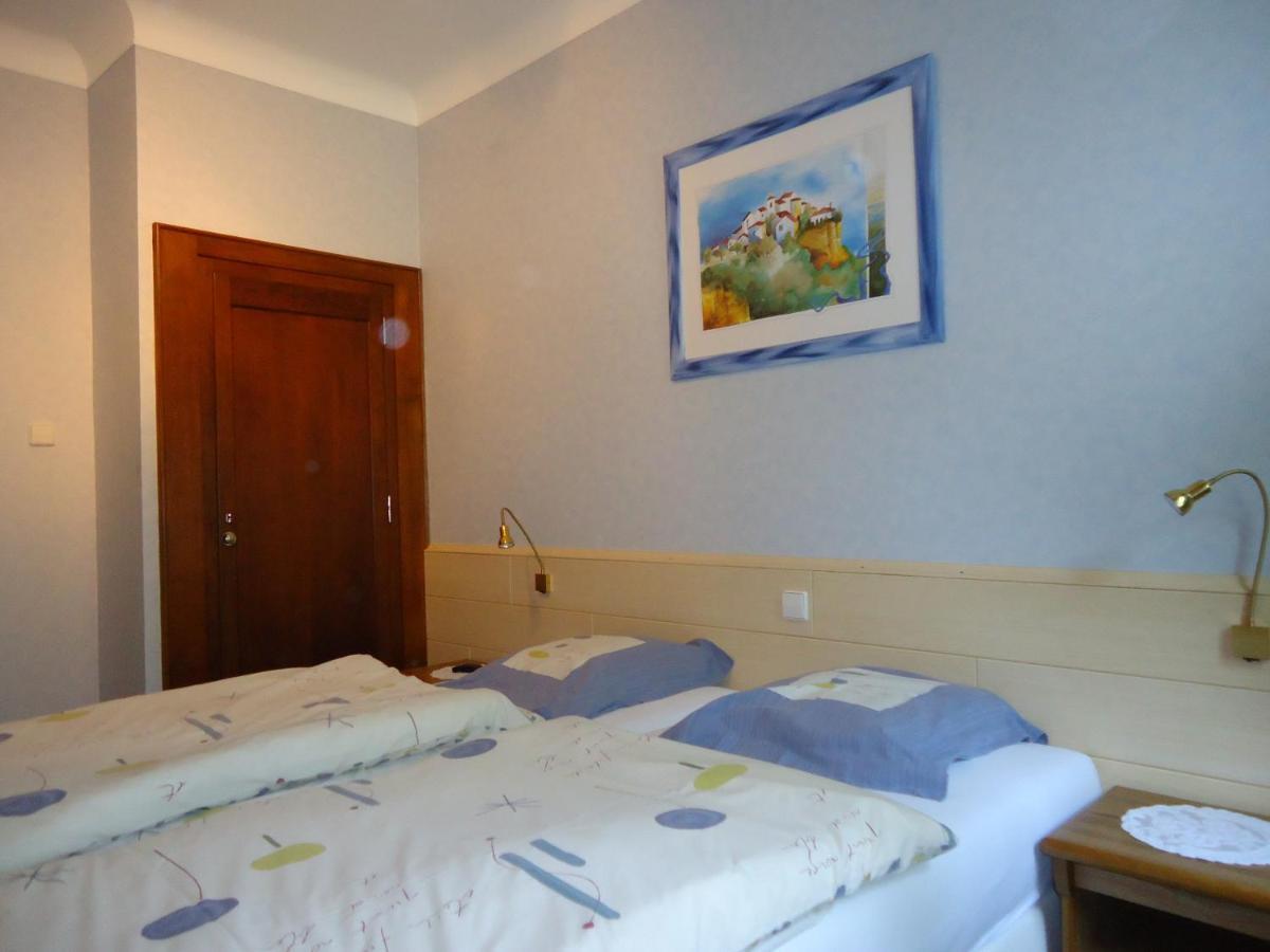 Hostellerie De La Vallee Heffingen Номер фото